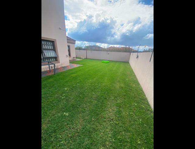 5 BEDROOM HOUSE FOR SALE IN AERORAND